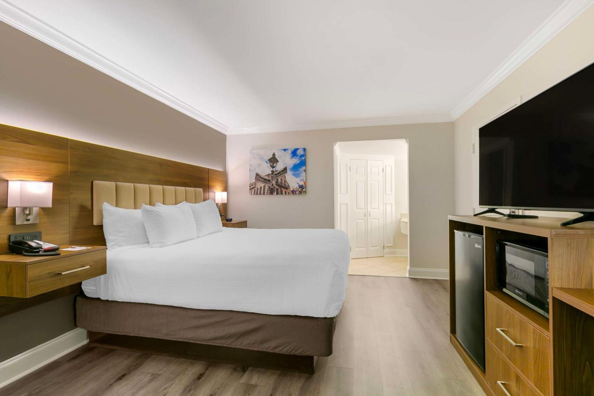 Best Western Plus Westbank Harvey Exterior photo